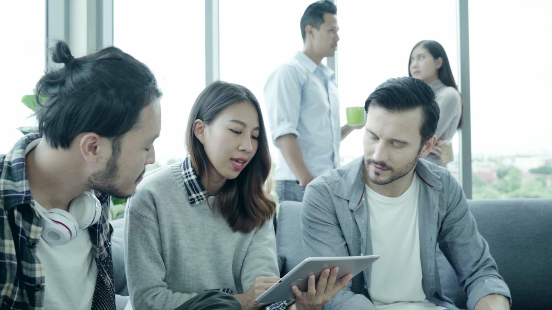 Detailaufnahme eines Content-Strategieprozesses mit dokumentierten Arbeitsschritten